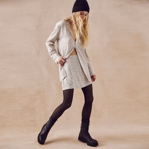 NWT - Free People Beatrice Top in Silver Combo - Picture 3 of 12